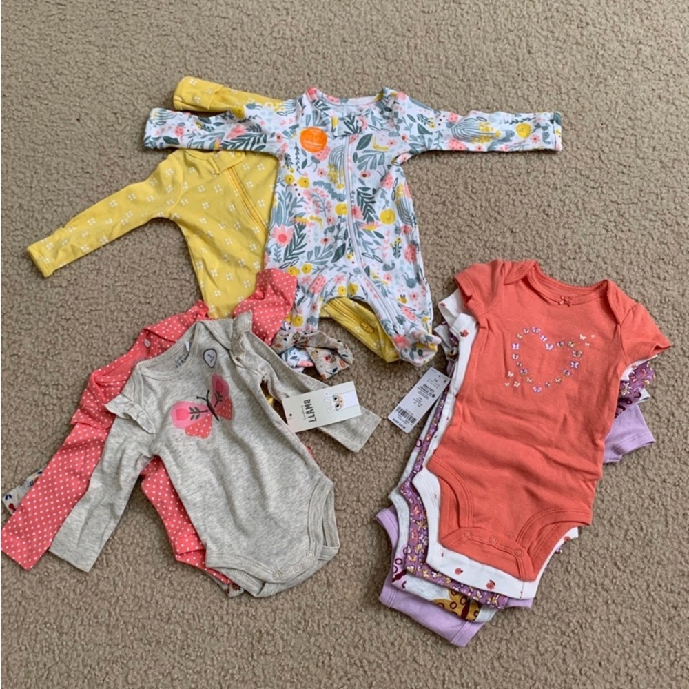 Baby girl clothes lot
